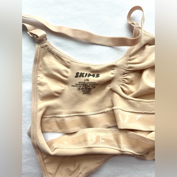 NWT SKIMS Seamless Sculpt Bralette - Picture 3 of 4